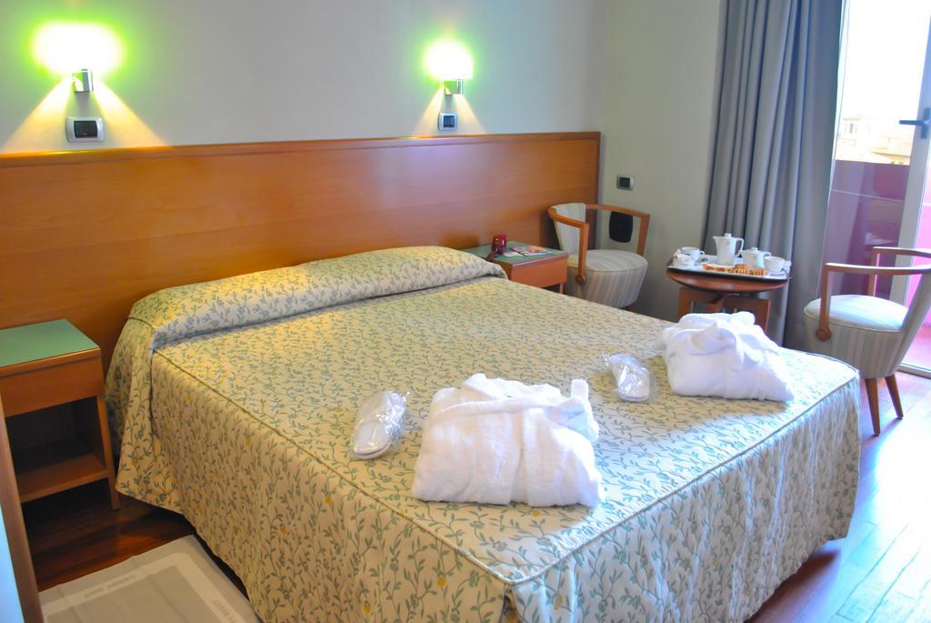 Standard Triple Room Sea View,1583066417:JPEG