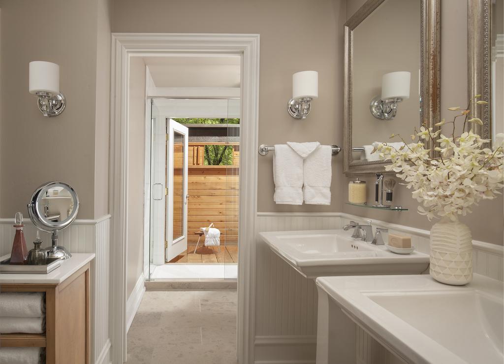 Cottage with Garden View,574841508:JPEG