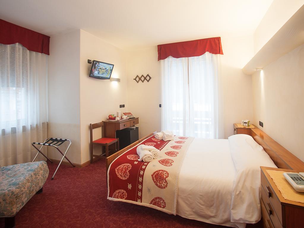 Double or Twin Room Mountain View