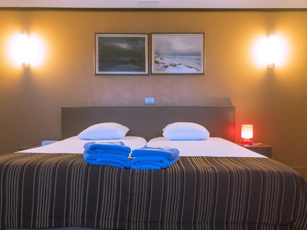 Standard Twin Room Sea View