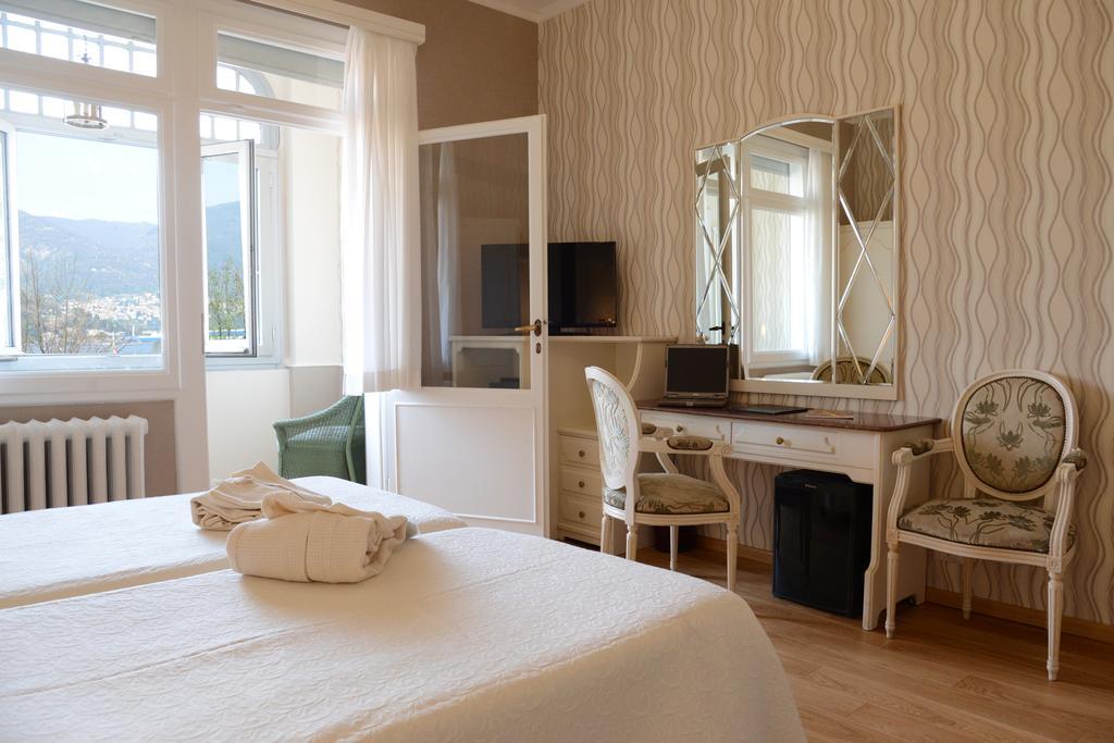 Superior Double or Twin Room Front Lake View