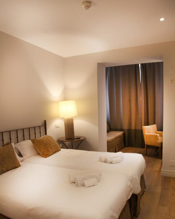 Chambre Triple (3 Adultes)