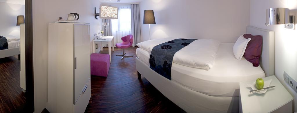 French Single Room