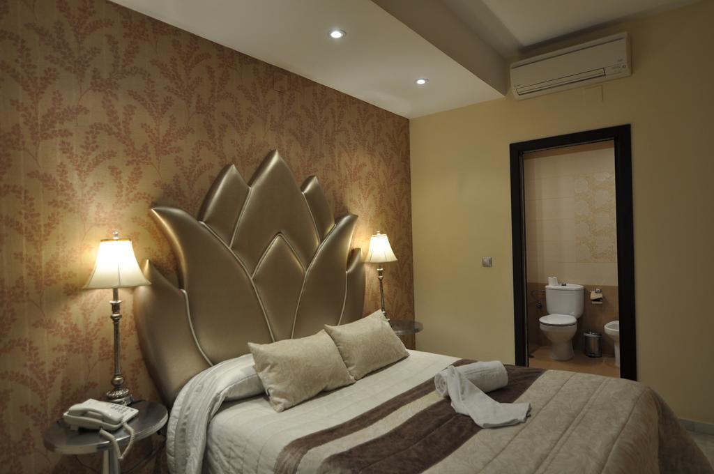 Superior Queen Room