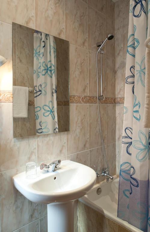 Camera Singola con Bagno Privato