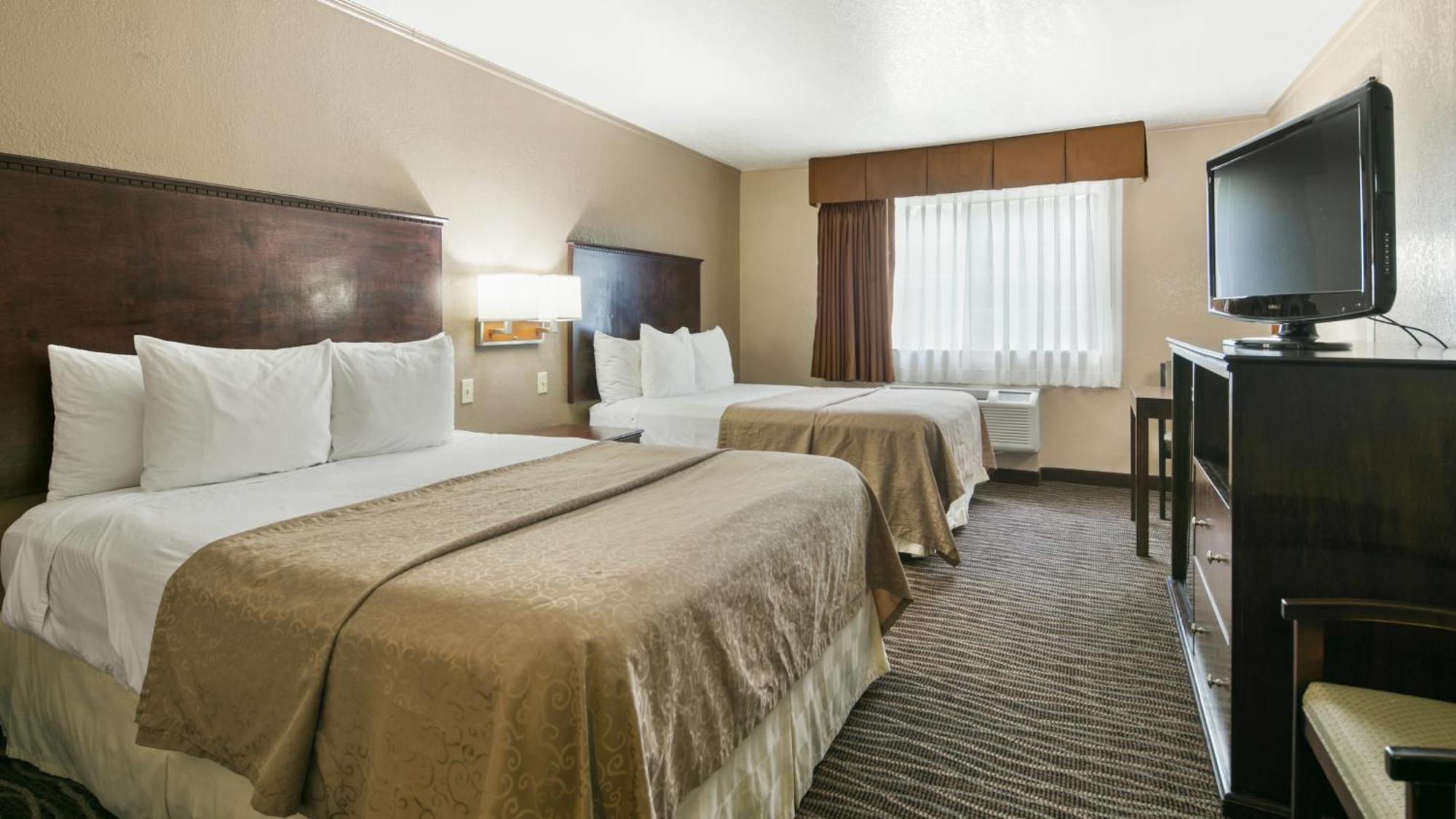 Queen Room Two Queen Beds Non-Smoking