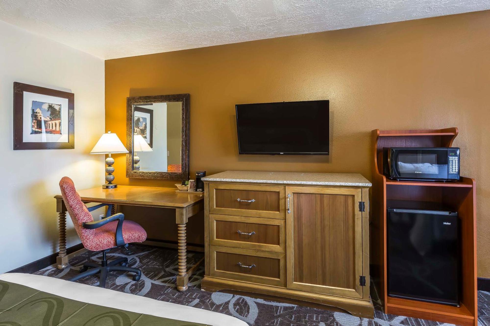 Double Room Two Double Beds Non-Smoking