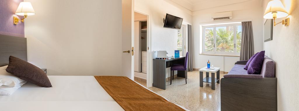 Double or Twin Room Balcony