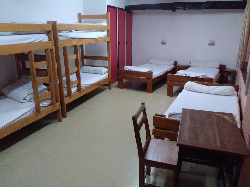 Dormitory Room (7 Adults),393477885:JPEG