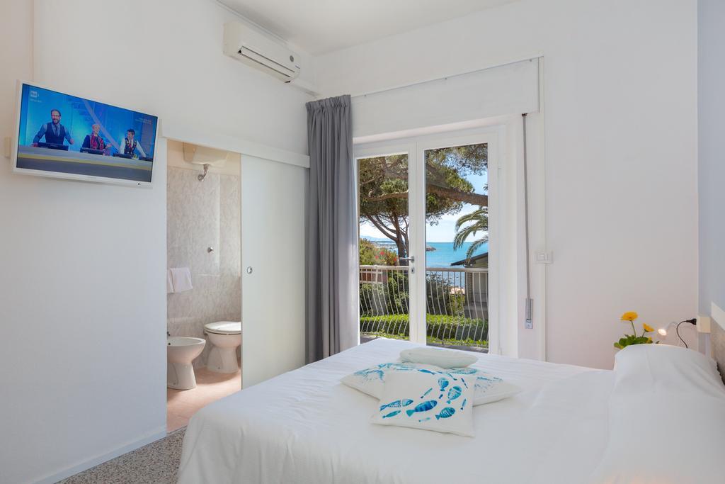 Standard Double or Twin Room Balcony
