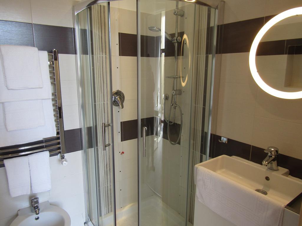 Triple Room Terrace