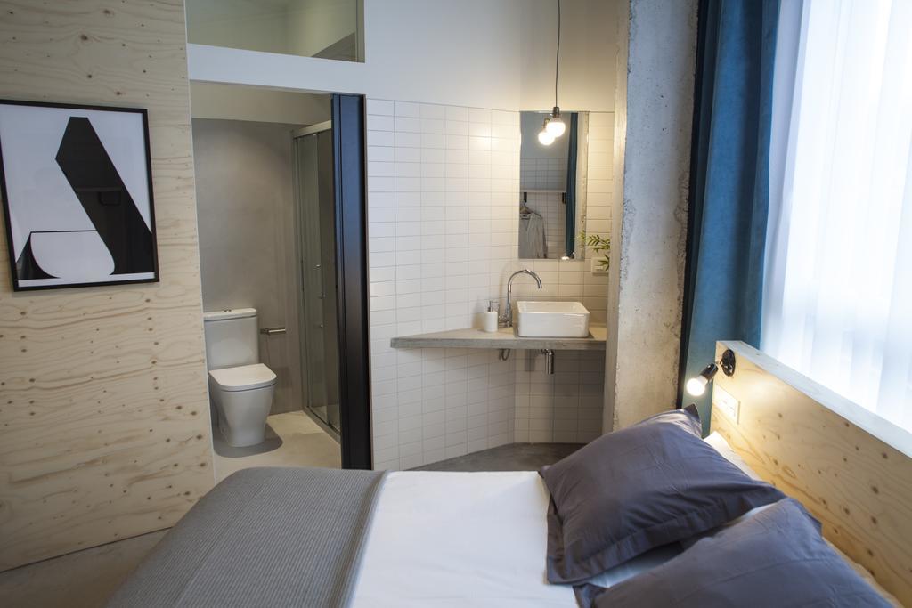 Double or Twin Room Private Bathroom
