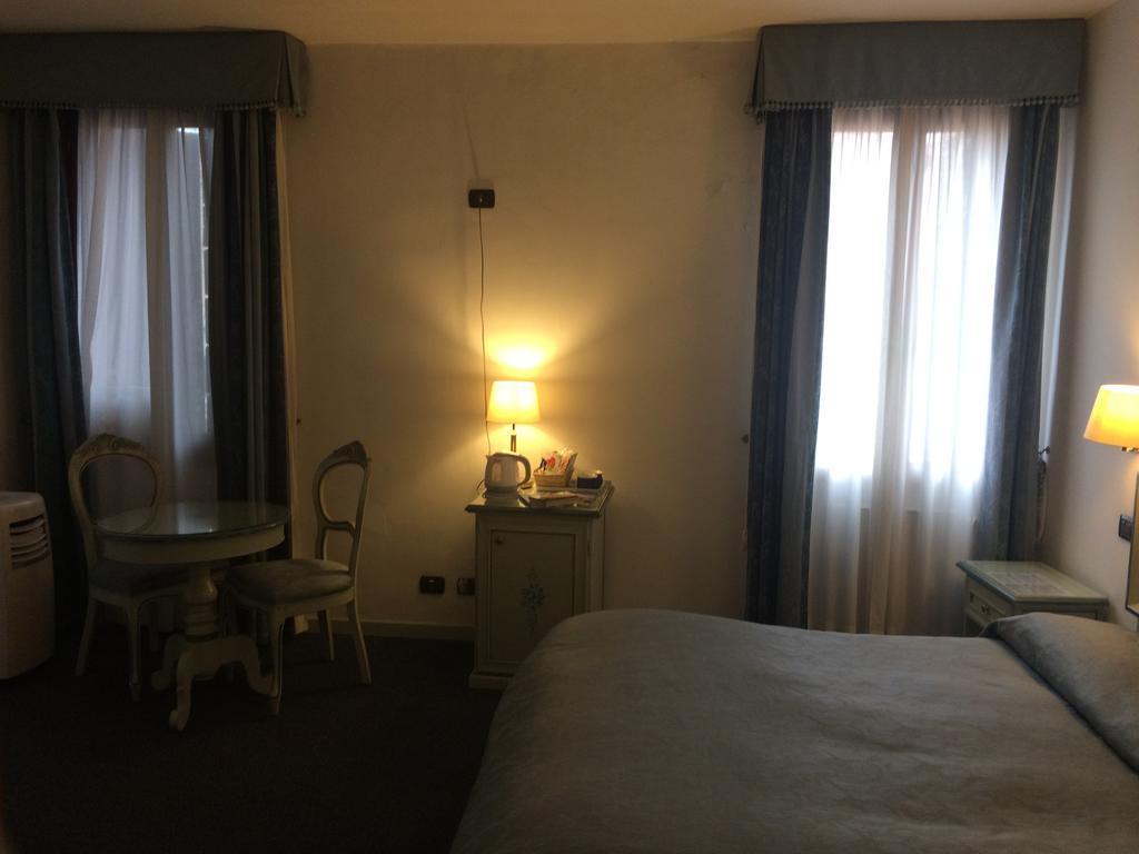 Double Room Two Double Beds Non-Smoking
