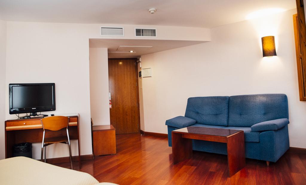 Superior Twin Room Cathedral View