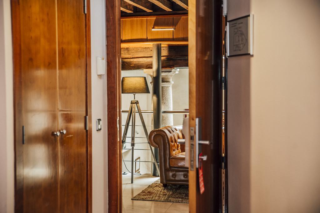 Superior Twin Room Cathedral View