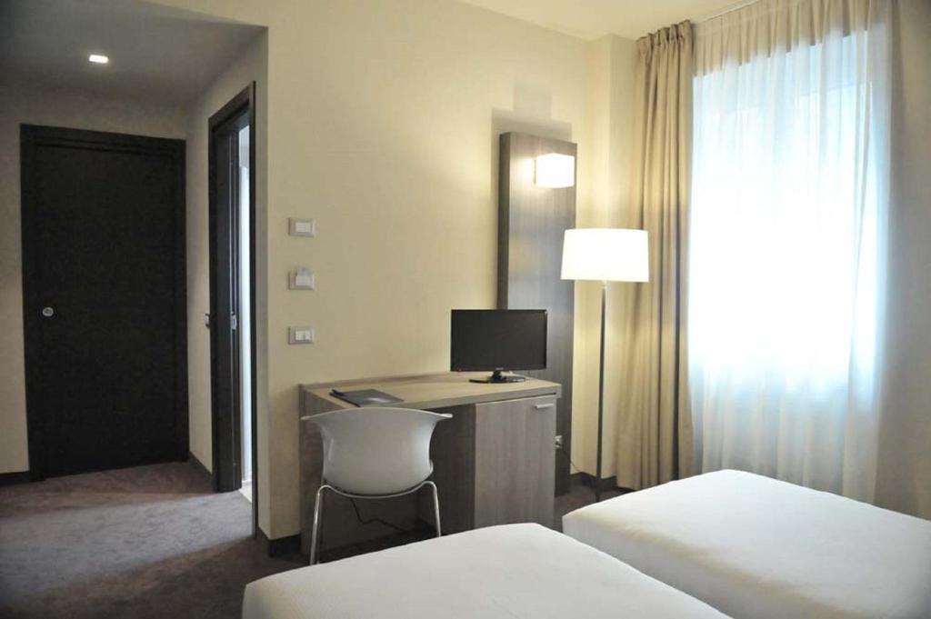 Double or Twin Room Balcony