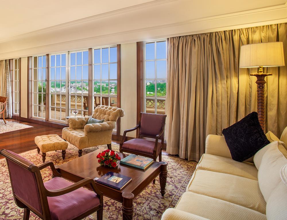 Suite de lujo con 2 balcones y vistas al Taj Mahal