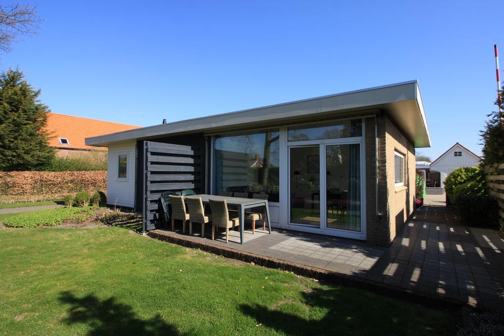 Bungalow Garden View