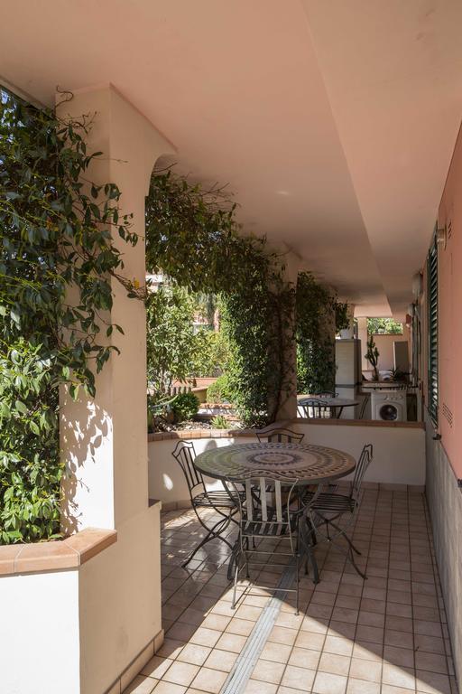 One-Bedroom Apartment Terrace Split Level
