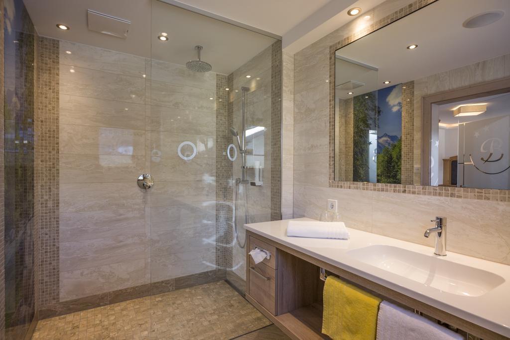 Superior Double or Twin Room Garden View