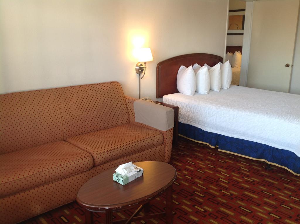 Two-Bedroom Suite