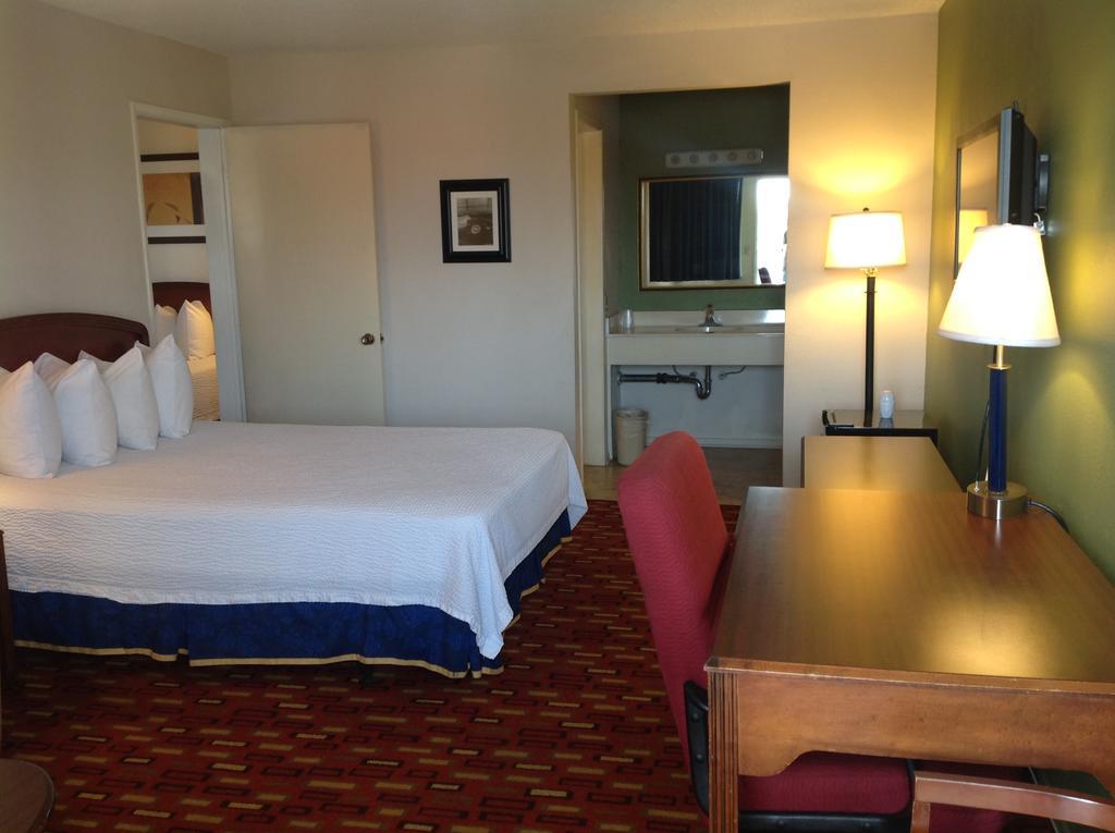 Two-Bedroom Suite