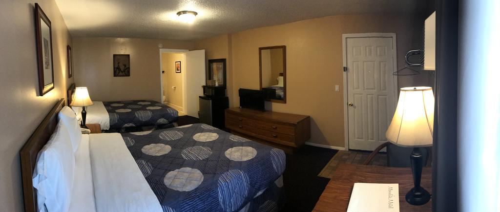 Queen Room Two Queen Beds Non-Smoking