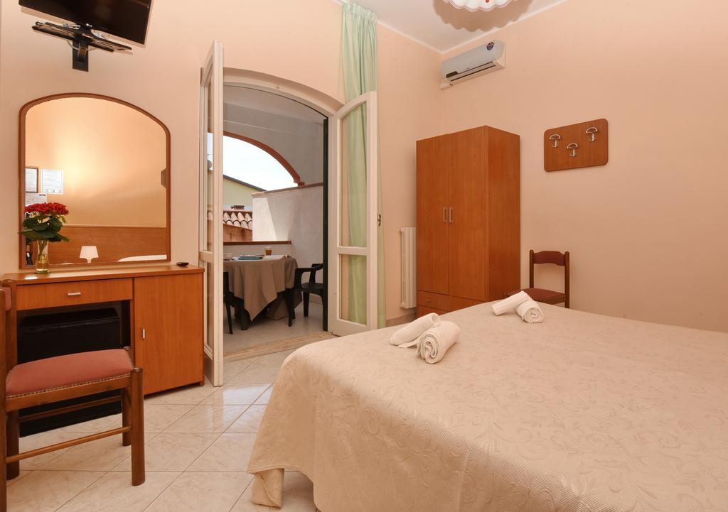 Standard Double Room,1216326406:JPEG