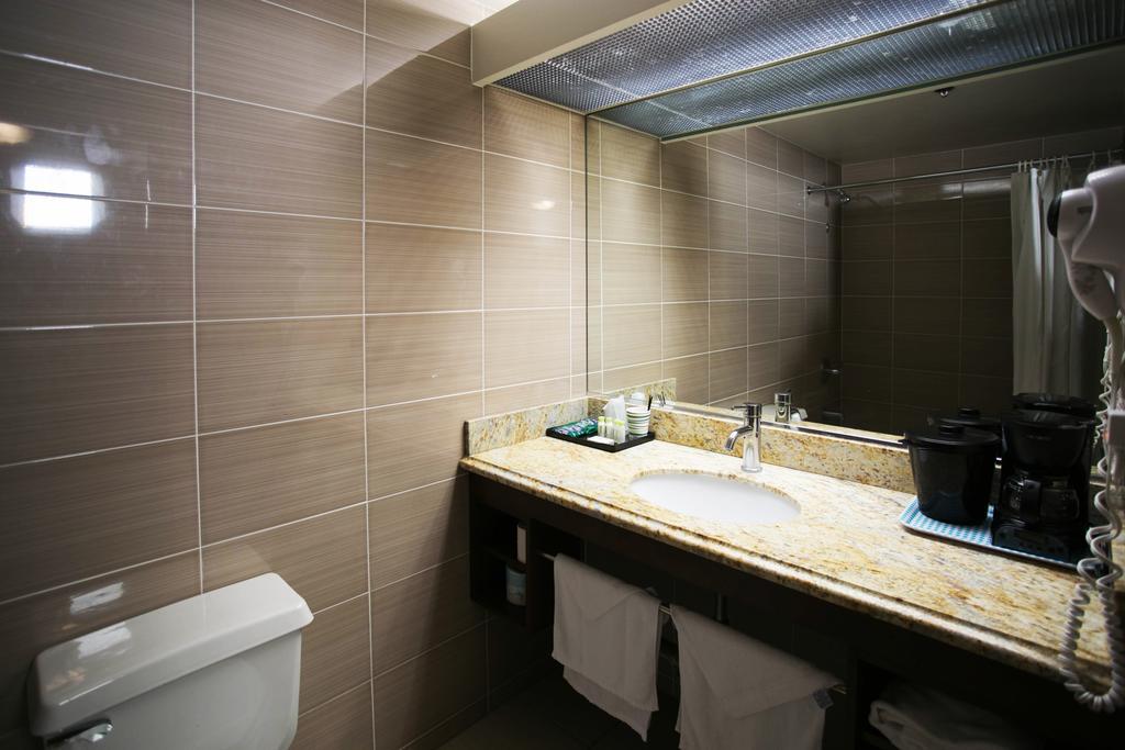 Luxury King Room