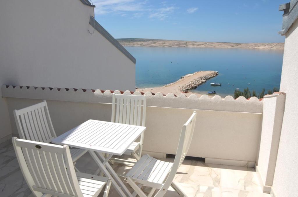 Apartment mit 2 Schlafzimmern, Terrasse und Meerblick