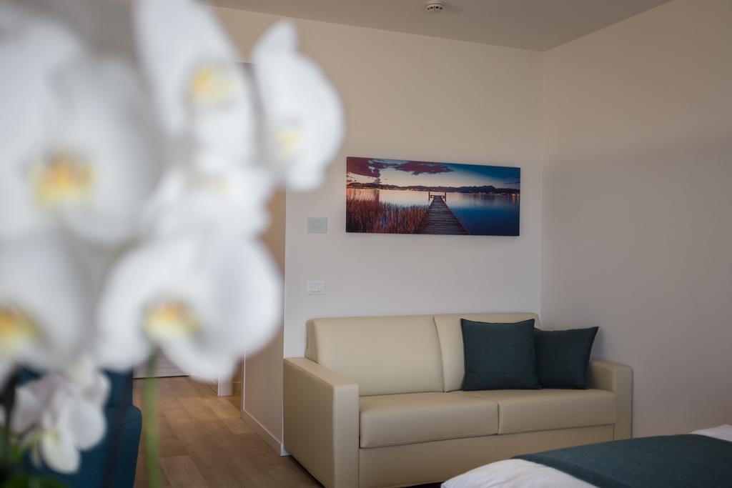Superior Double Room Side Lake View