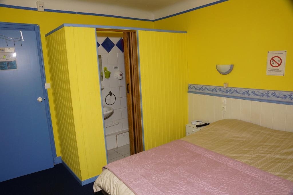 Double Room Shared Toilet