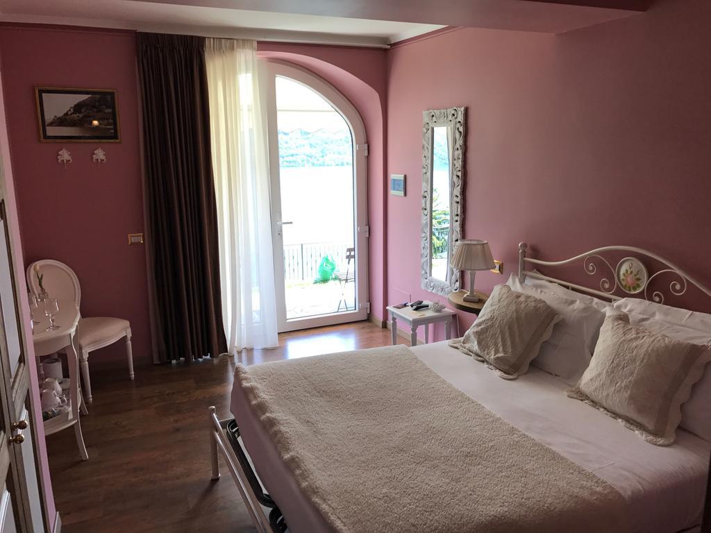 Double Room Lake View