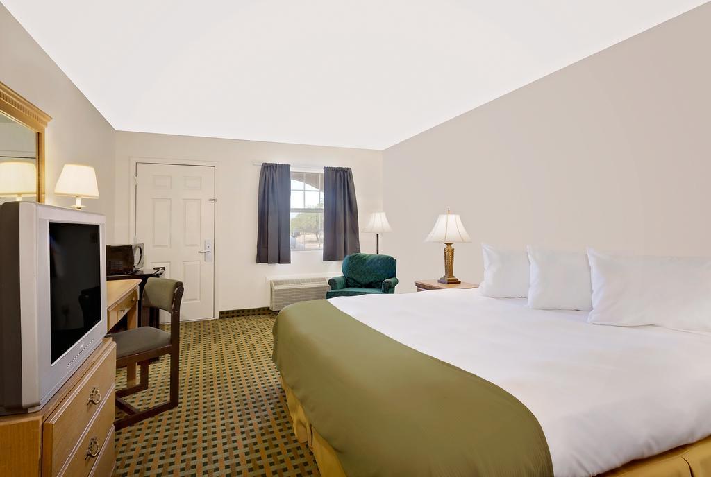 King Room- Non-Smoking