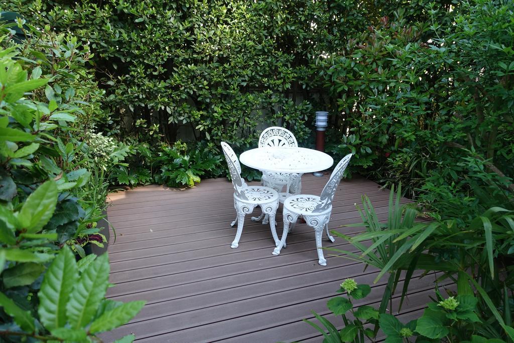 Superior Double Room Garden Cottage