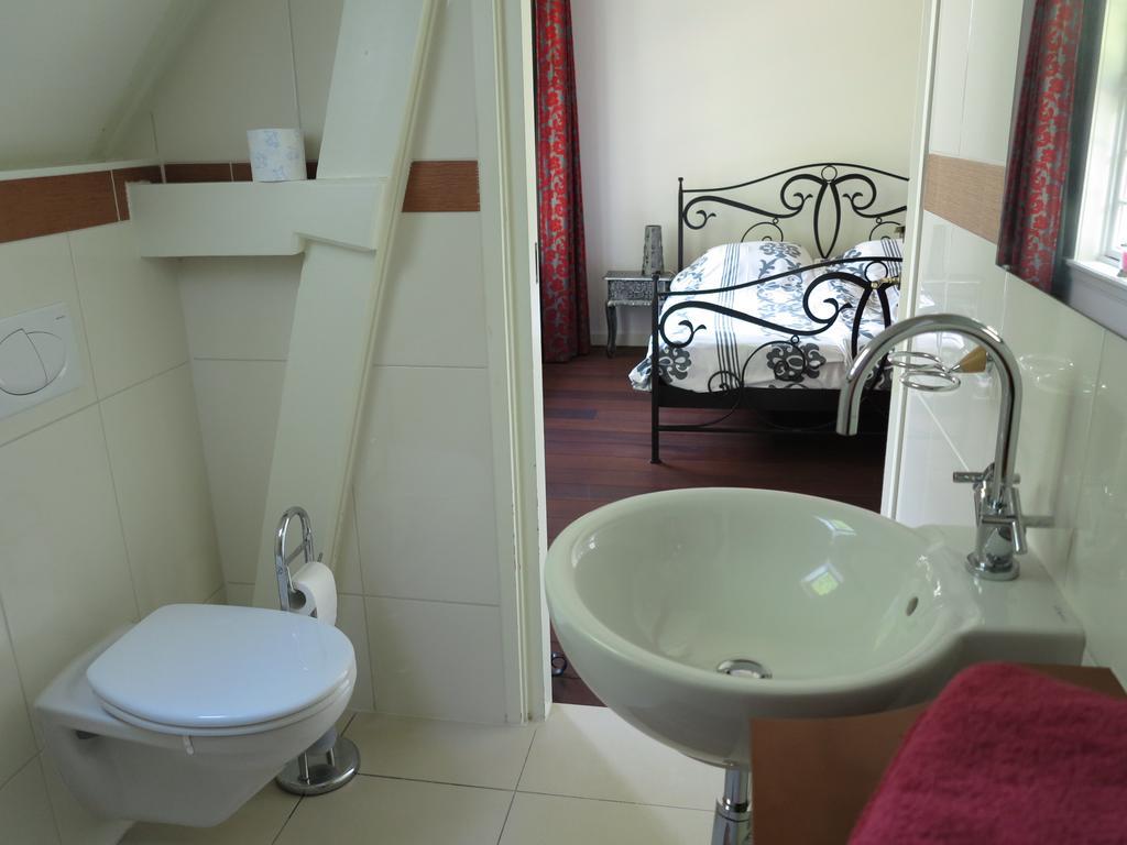 Double Room,866436830:JPEG