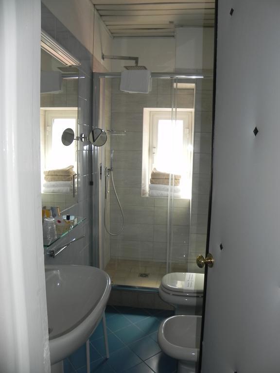 Double or Twin Room Sea View