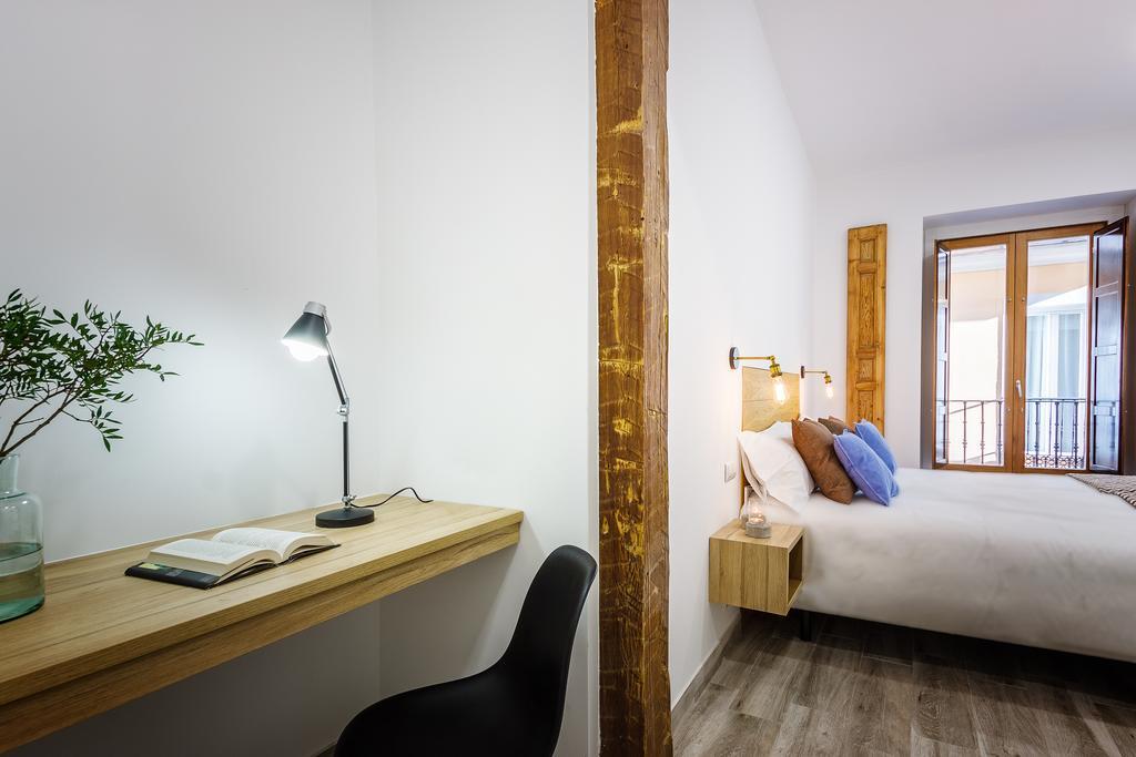 Exterior-Superior Double Room