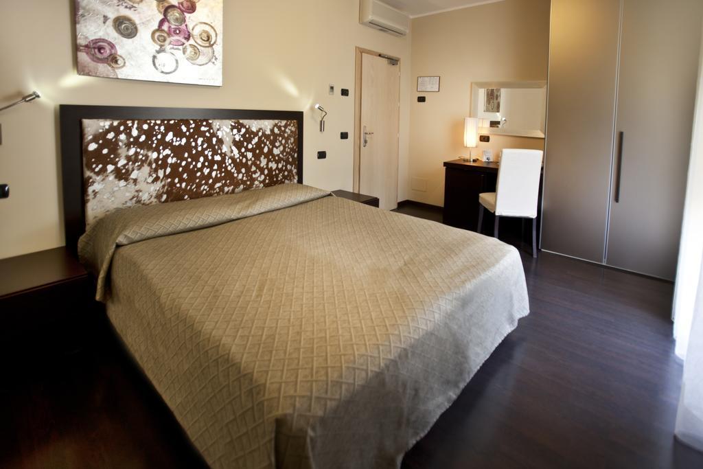 Doppelzimmer mit Balkon zur Bergseite