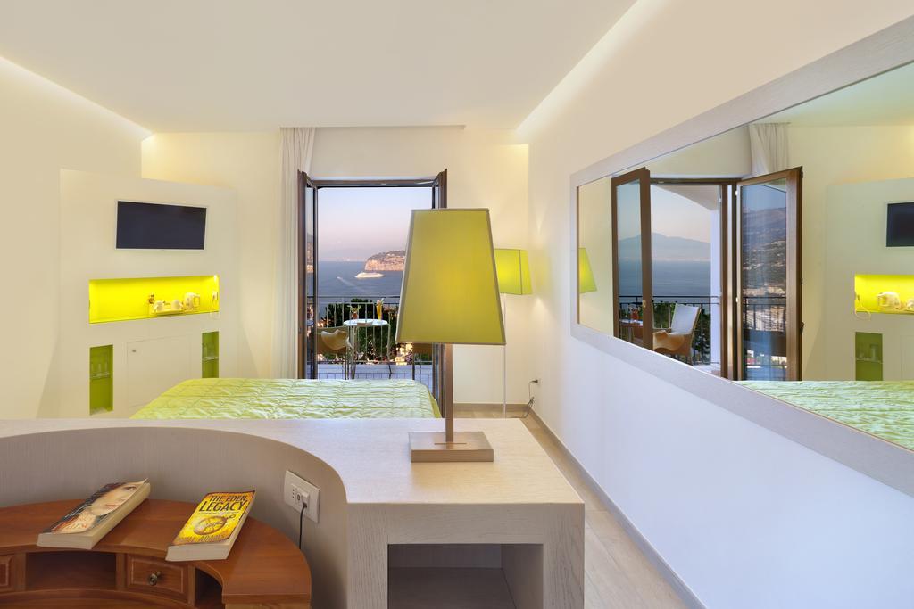 Deluxe Double or Twin Room Sea View