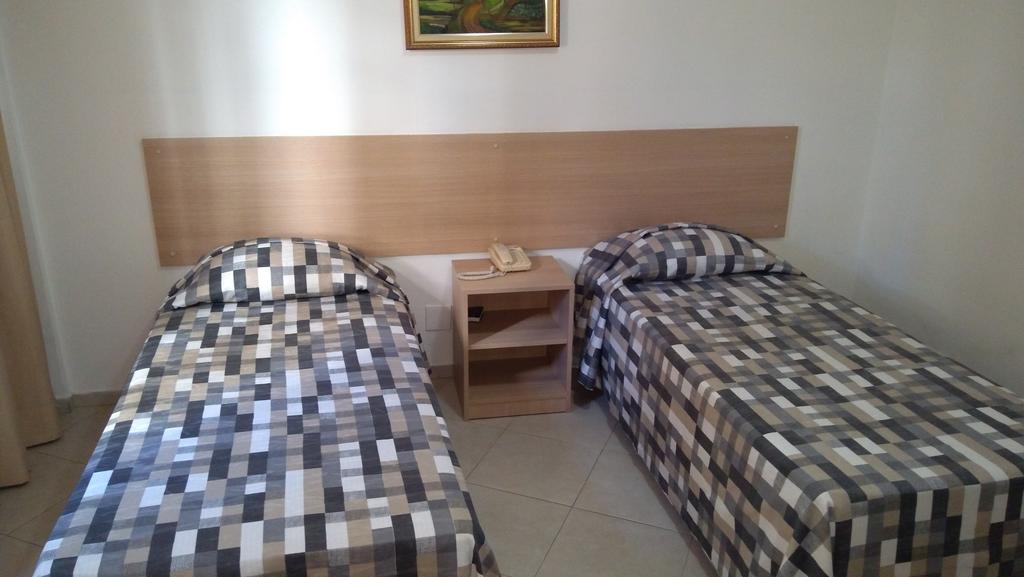 Quarto Twin