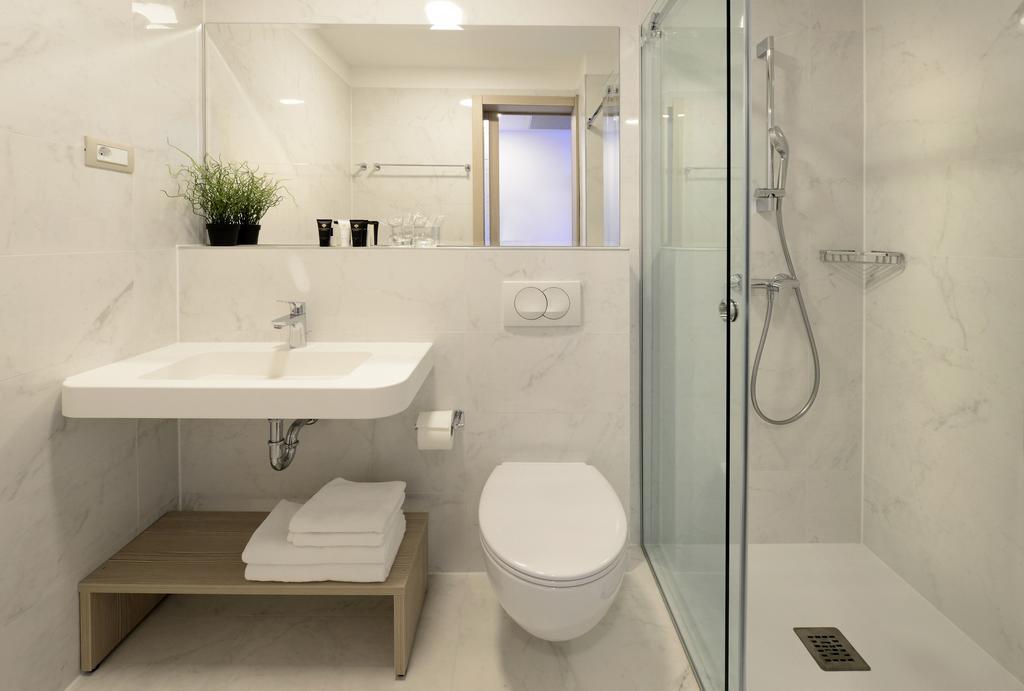 Habitación Doble con balcón y vistas al mar