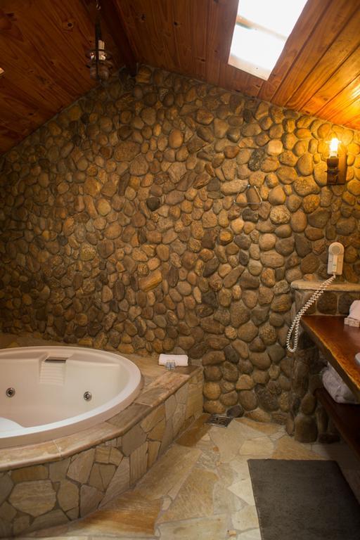 Deluxe Chalet Hot Tub