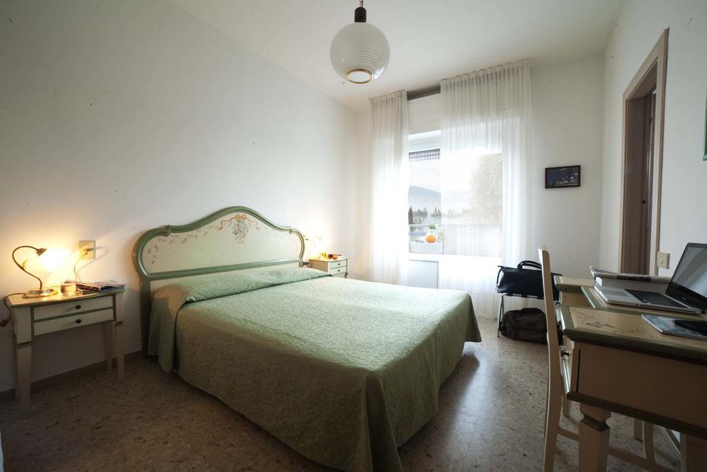 Double or Twin Room Lake View