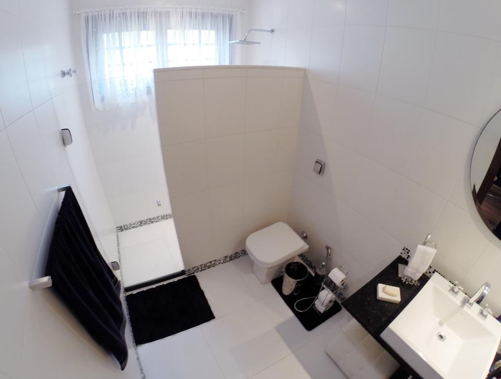 Quarto Triplo com Casa de Banho Privativa