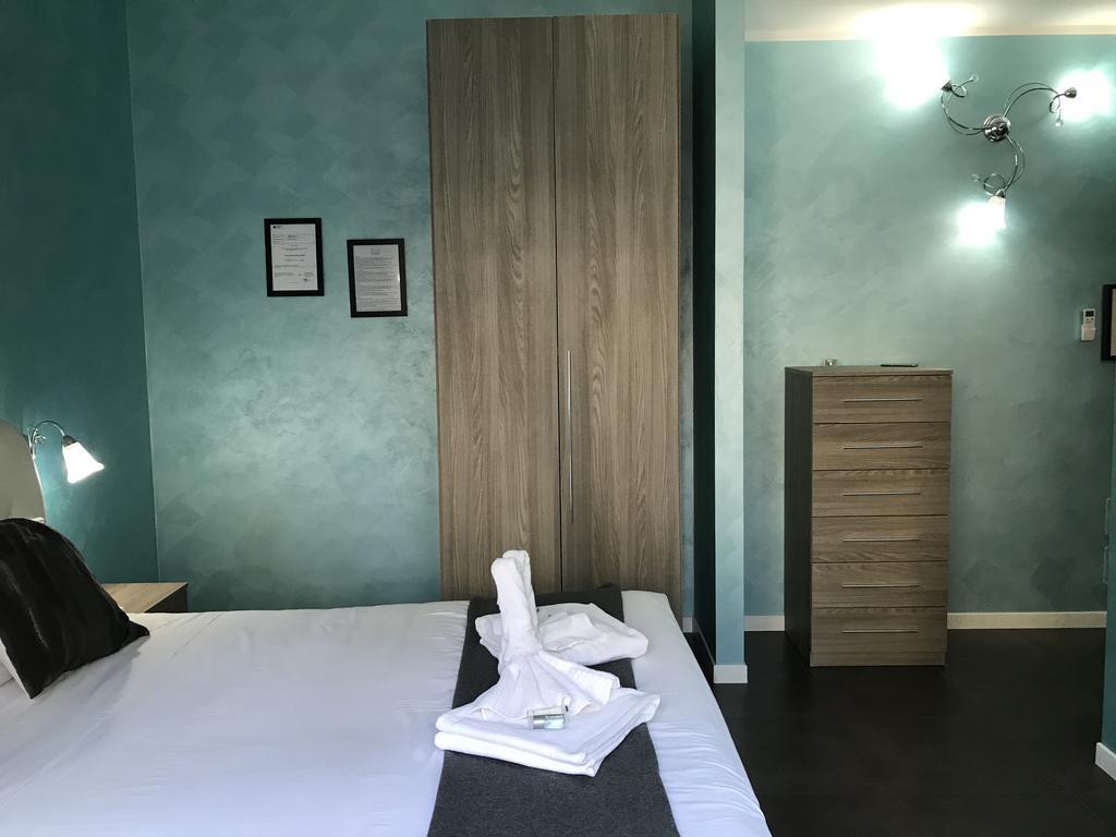 Superior Double Room Private Bathroom