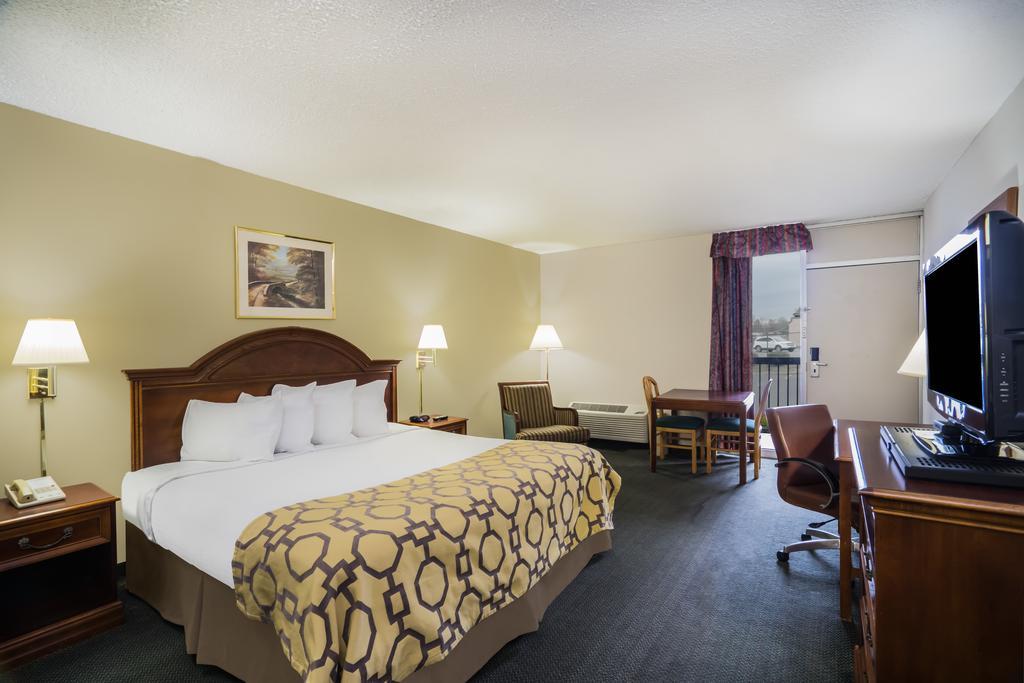 King Room - Non-Smoking,404798175:JPEG