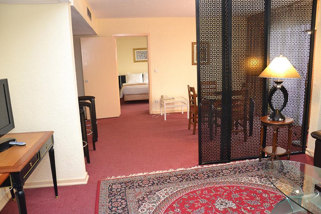 Senior Suite