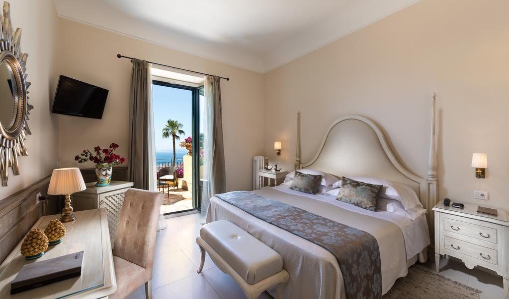 Double or Twin Room Balcony Sea View