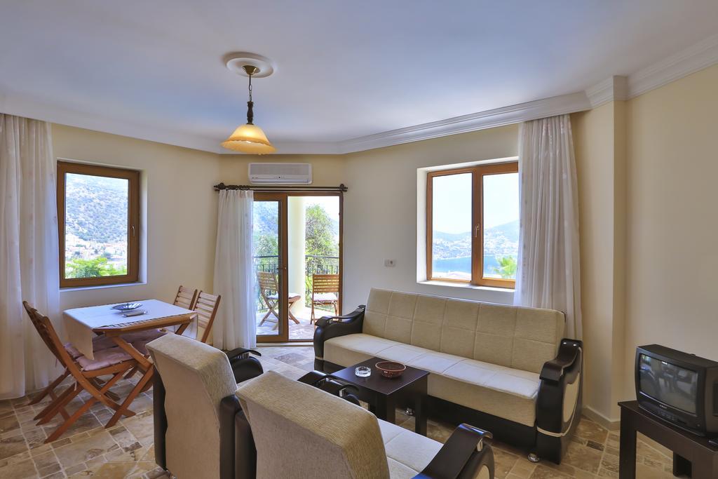 Two-Bedroom Apartment Sea View